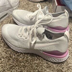 Nike White and Pink Athletic Shoes for Performance